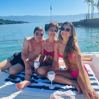 Mariana Rios feet photo thumbnail