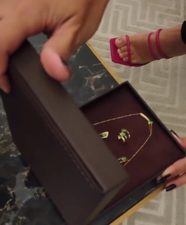 Mariana Rios feet photo thumbnail