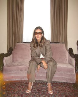 Mariana Rios feet photo thumbnail