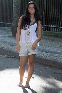 Mariana Rios feet photo thumbnail