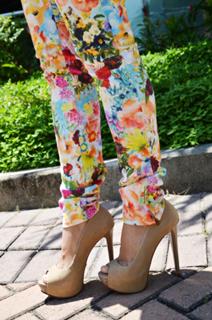 Mariana Rios feet photo thumbnail