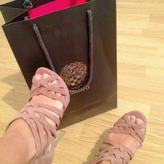 Mariana Torres feet photo 9