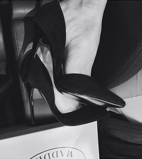 Mariana Treviño feet photo 2