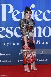 Mariana Treviño feet photo 17