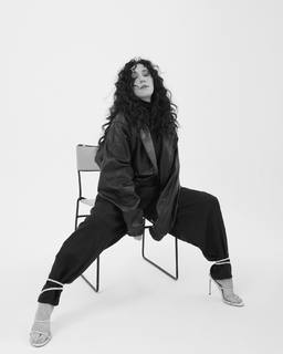 Mariana Treviño feet photo 10