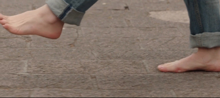 Mariana Treviño feet photo 3