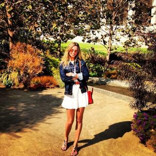 Mariana Weickert feet photo 6