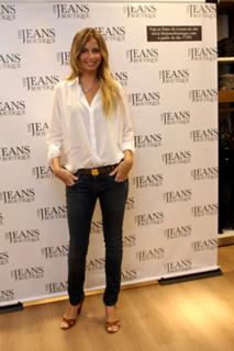 Mariana Weickert feet photo 15