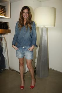 Mariana Weickert feet photo 11