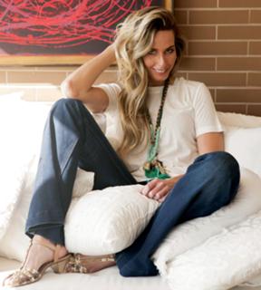 Mariana Weickert feet photo 7