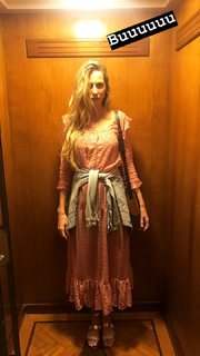 Mariana Weickert feet photo 11