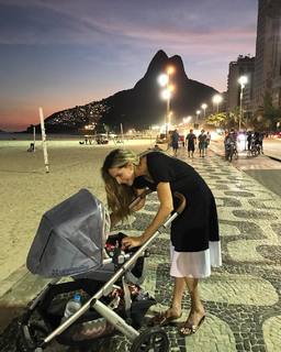 Mariana Weickert feet photo 16
