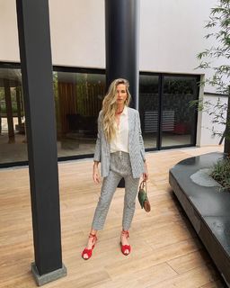 Mariana Weickert feet photo 18
