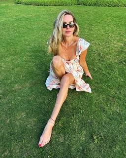 Mariana Weickert feet photo 8