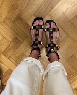 Mariana Weickert feet photo 2