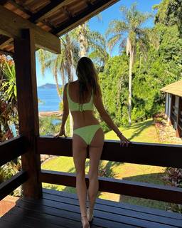 Mariana Weickert feet photo 17