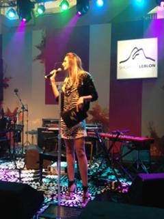 Mariana Weickert feet photo 5