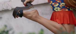 Mariana Ximenes feet photo thumbnail