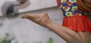 Mariana Ximenes feet photo thumbnail