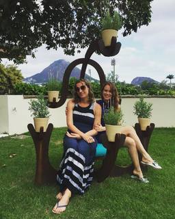 Mariana Ximenes feet photo thumbnail
