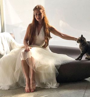 Mariana Ximenes feet photo thumbnail