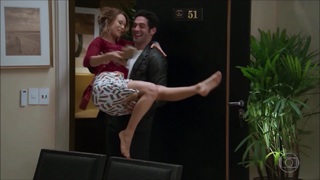 Mariana Ximenes feet photo thumbnail