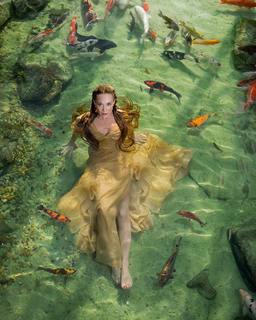 Mariana Ximenes feet photo thumbnail