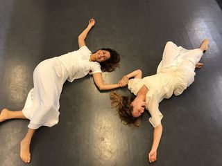 Mariana Ximenes feet photo thumbnail