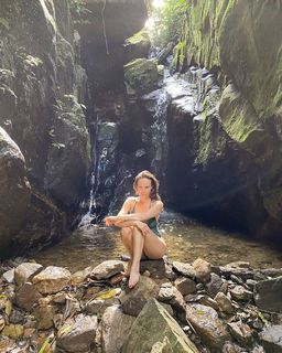 Mariana Ximenes feet photo thumbnail