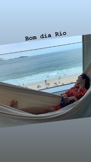 Mariana Ximenes feet photo thumbnail