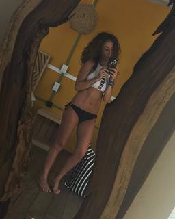 Mariana Ávila feet photo 2