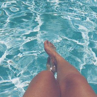 Marianna Hewitt feet photo 4
