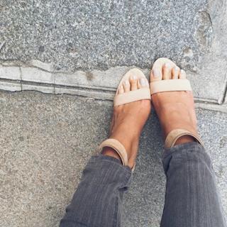 Marianna Hewitt feet photo 1