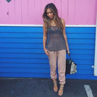 Marianna Hewitt feet photo 16