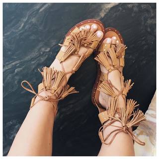 Marianna Hewitt feet photo 17