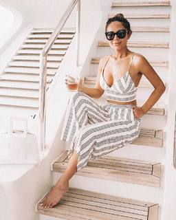 Marianna Hewitt feet photo 4