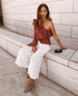 Marianna Hewitt feet photo 11