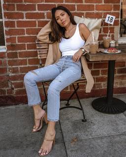 Marianna Hewitt feet photo 6