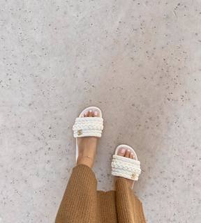 Marianna Hewitt feet photo 16