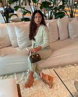 Marianna Hewitt feet photo 9