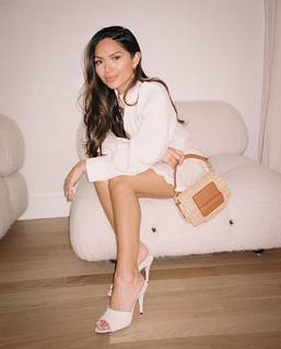 Marianna Hewitt feet photo 2