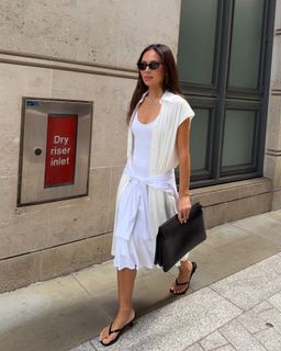 Marianna Hewitt feet photo 5