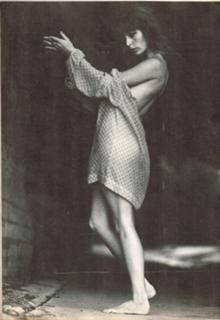 Marianna Hill feet photo 2