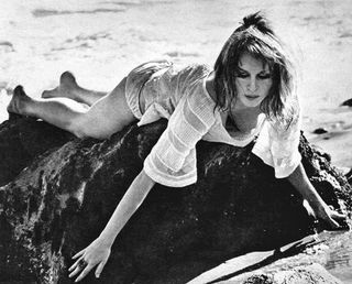 Marianna Hill feet photo 5