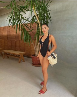 Marianna Kokchyan feet photo 8