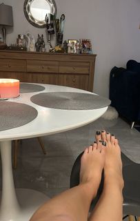 Marianna Schreiber feet photo 7