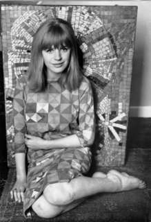 Marianne Faithfull feet photo 18