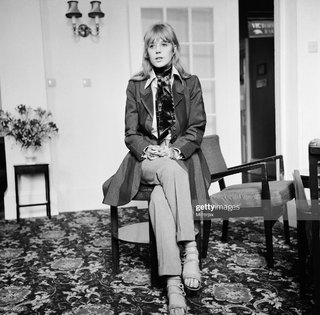 Marianne Faithfull feet photo 14