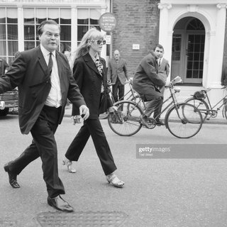 Marianne Faithfull feet photo 13