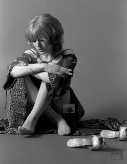 Marianne Faithfull feet photo 5